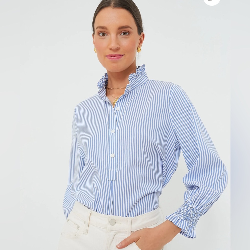 Tuckernuck like new Teegan Popover Top. Blue and white strip with ruffle detail